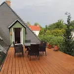 アパート Kunsthaus Kurgan